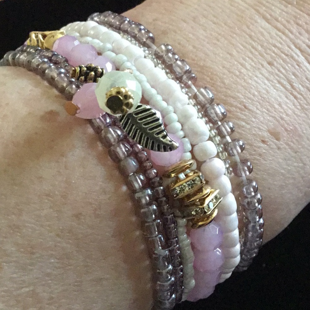 7 LAYER LILAC and PINK GOLD/SILVER TONE BRACELET